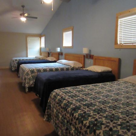 Seven Bluff Cabins Concan Eksteriør billede