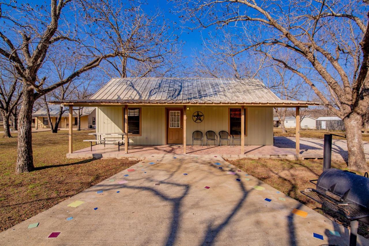 Seven Bluff Cabins Concan Eksteriør billede