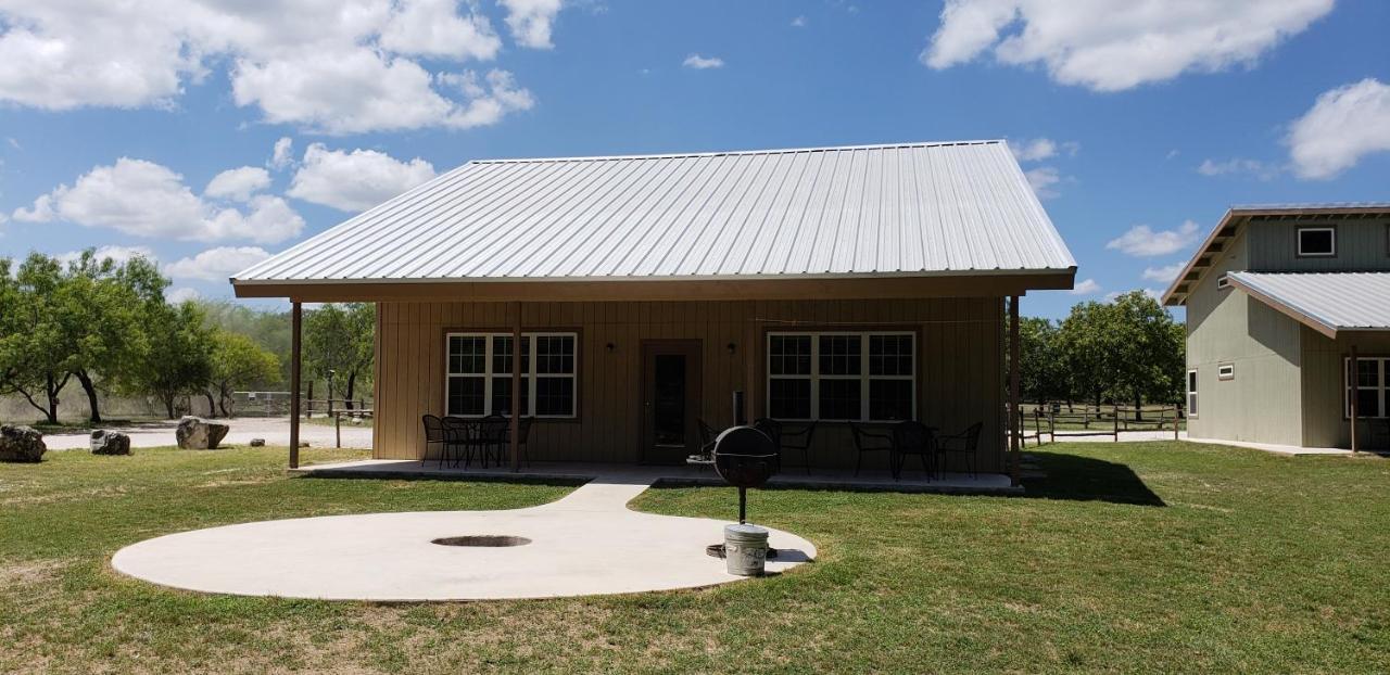 Seven Bluff Cabins Concan Eksteriør billede